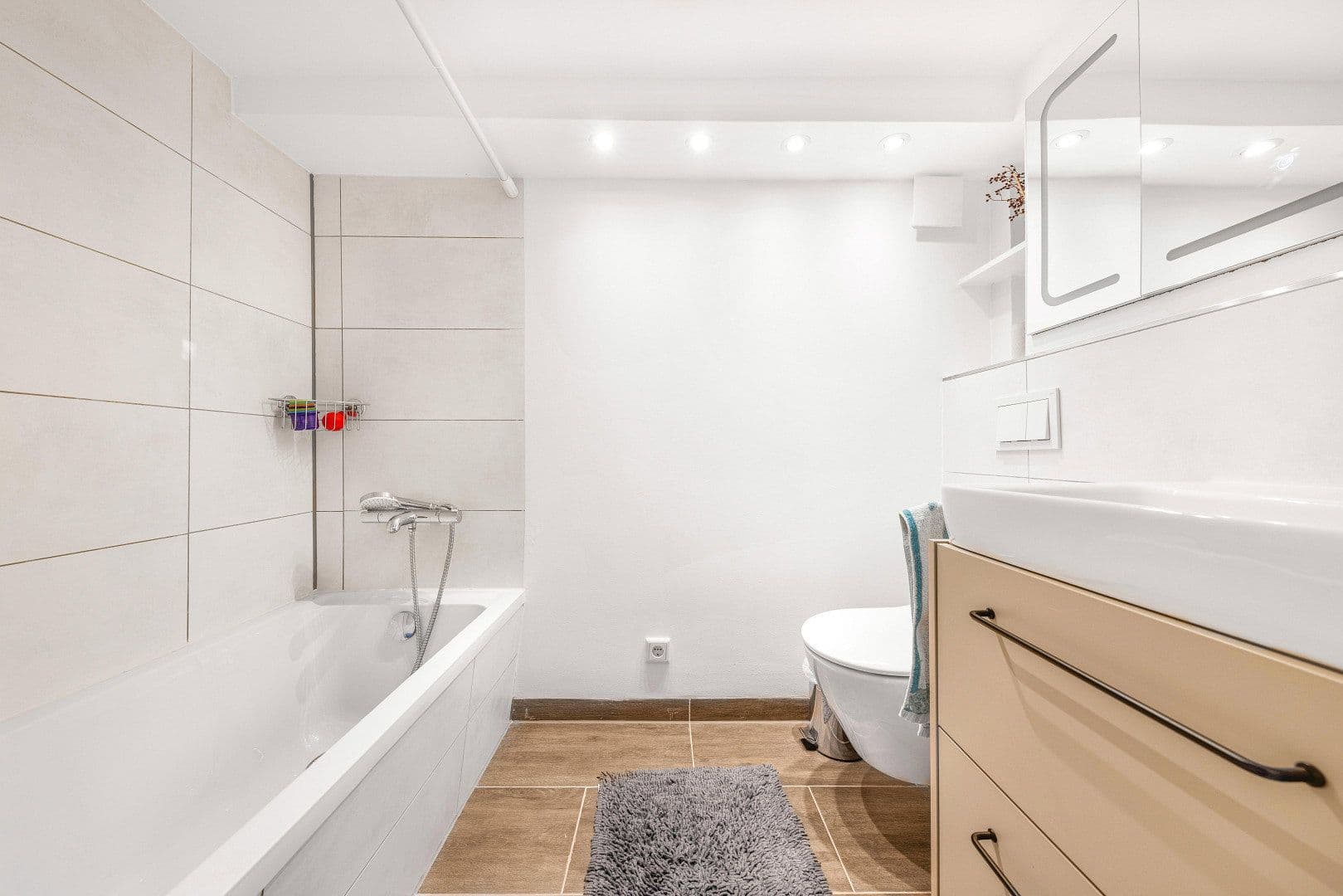 Predaj domu 88 m², pozemek 399 m², Am Espenpfuhl 77, 12355 Berlin, Berlin, Berlín Predaj domu 88 m², pozemek 399 m², Am Espenpfuhl 77, 12355 Berlin, Berlin, Berlín