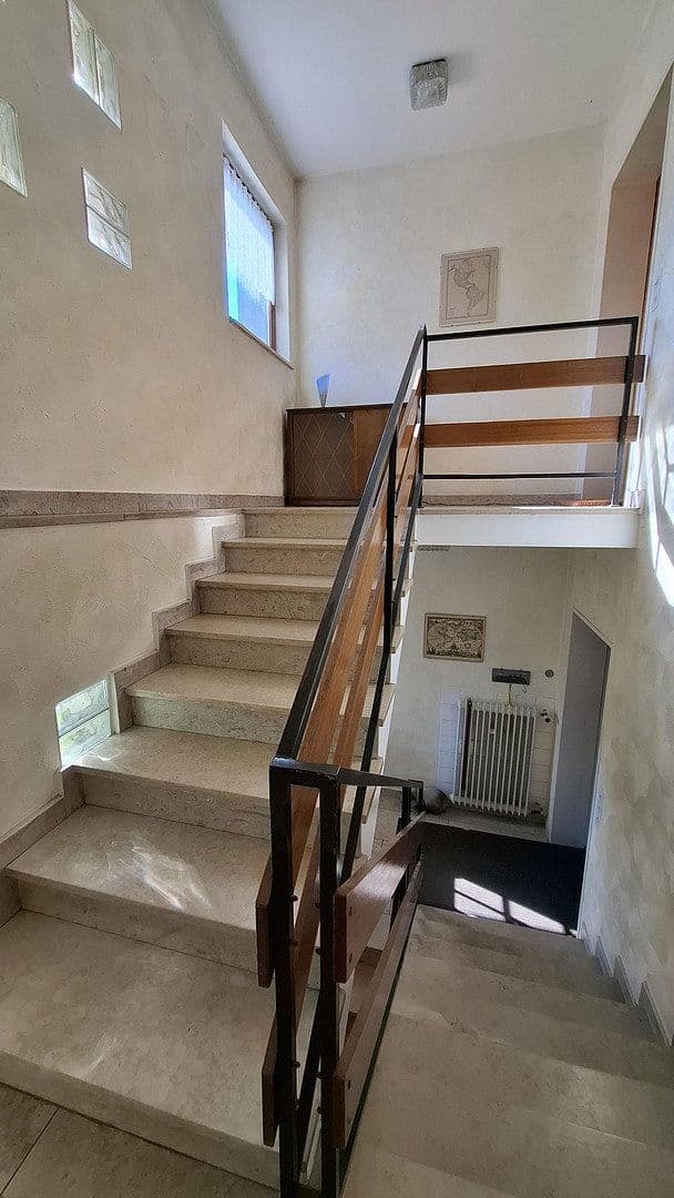 Predaj domu 190 m², pozemek 629 m², Darmstadt, Hesensko Predaj domu 190 m², pozemek 629 m², Darmstadt, Hesensko