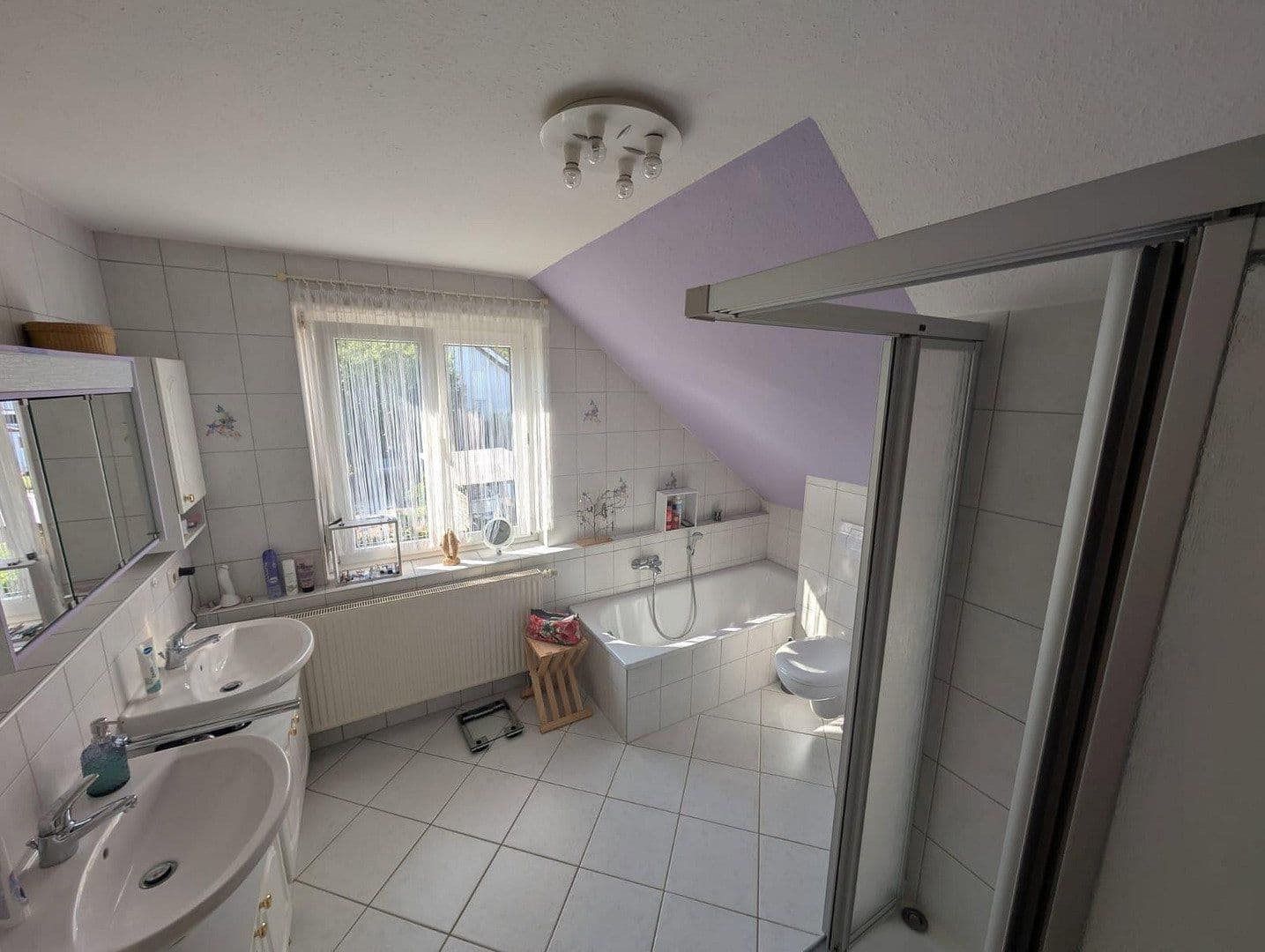 Predaj domu 120 m², pozemek 800 m², Eigeltingen, Bádensko-Wurttembersko Predaj domu 120 m², pozemek 800 m², Eigeltingen, Bádensko-Wurttembersko