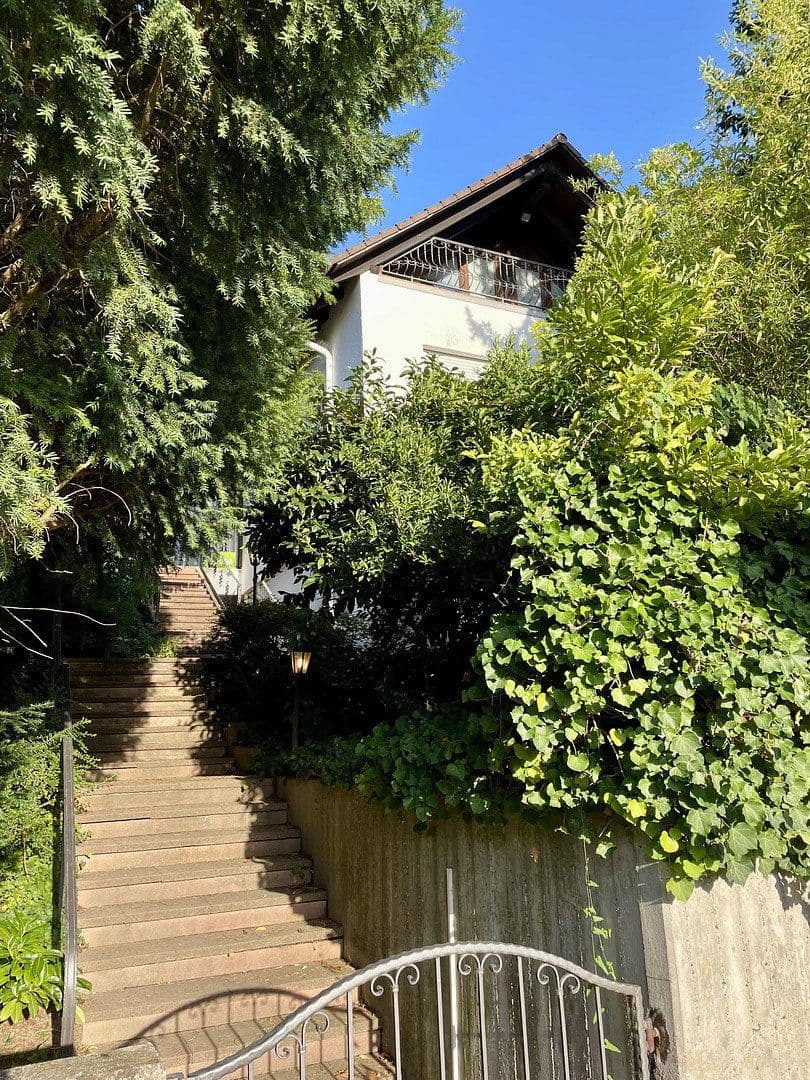 Predaj domu 330 m², pozemek 1.066 m², Riedstadt, Hesensko Predaj domu 330 m², pozemek 1.066 m², Riedstadt, Hesensko