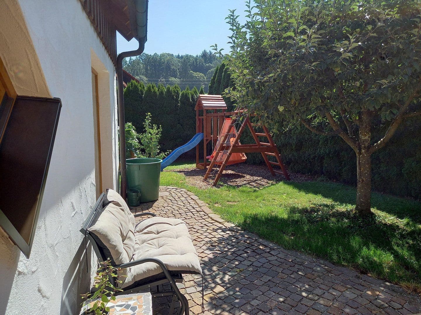 Predaj domu 195 m², pozemek 670 m², Leinzell, Bádensko-Wurttembersko Predaj domu 195 m², pozemek 670 m², Leinzell, Bádensko-Wurttembersko