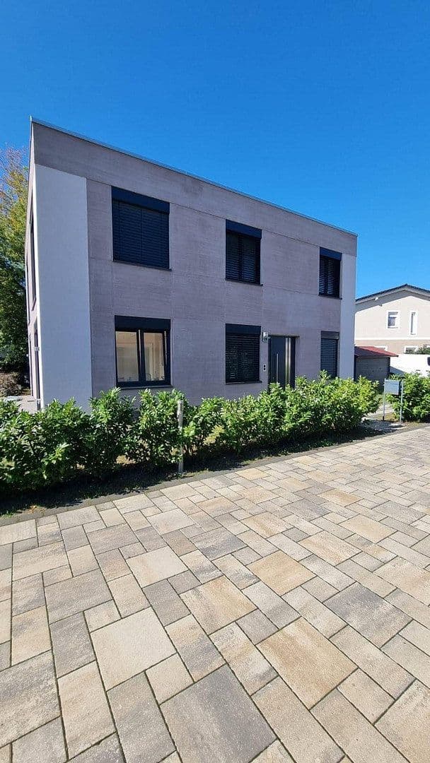 Prenájom domu 197 m², pozemek 485 m², Berlin, Berlín Prenájom domu 197 m², pozemek 485 m², Berlin, Berlín