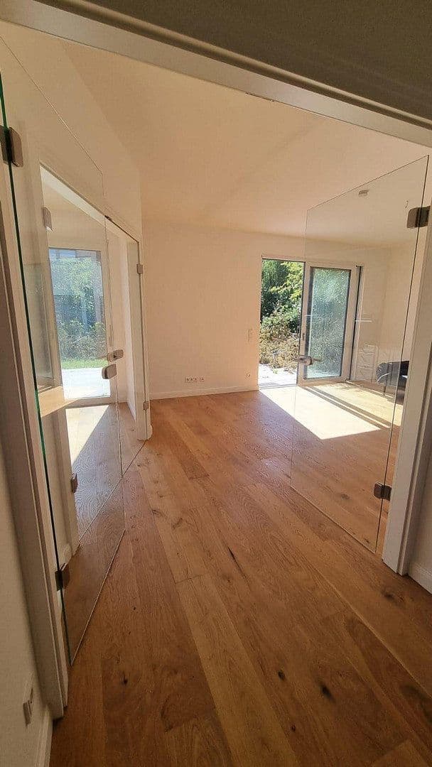 Prenájom domu 197 m², pozemek 485 m², Berlin, Berlín Prenájom domu 197 m², pozemek 485 m², Berlin, Berlín