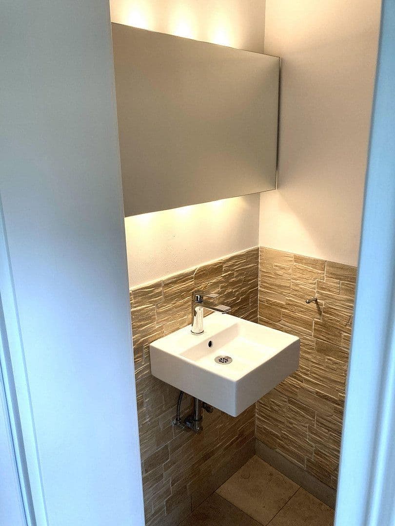 Predaj domu 330 m², pozemek 1.000 m², Augsburg, Bavorsko Predaj domu 330 m², pozemek 1.000 m², Augsburg, Bavorsko