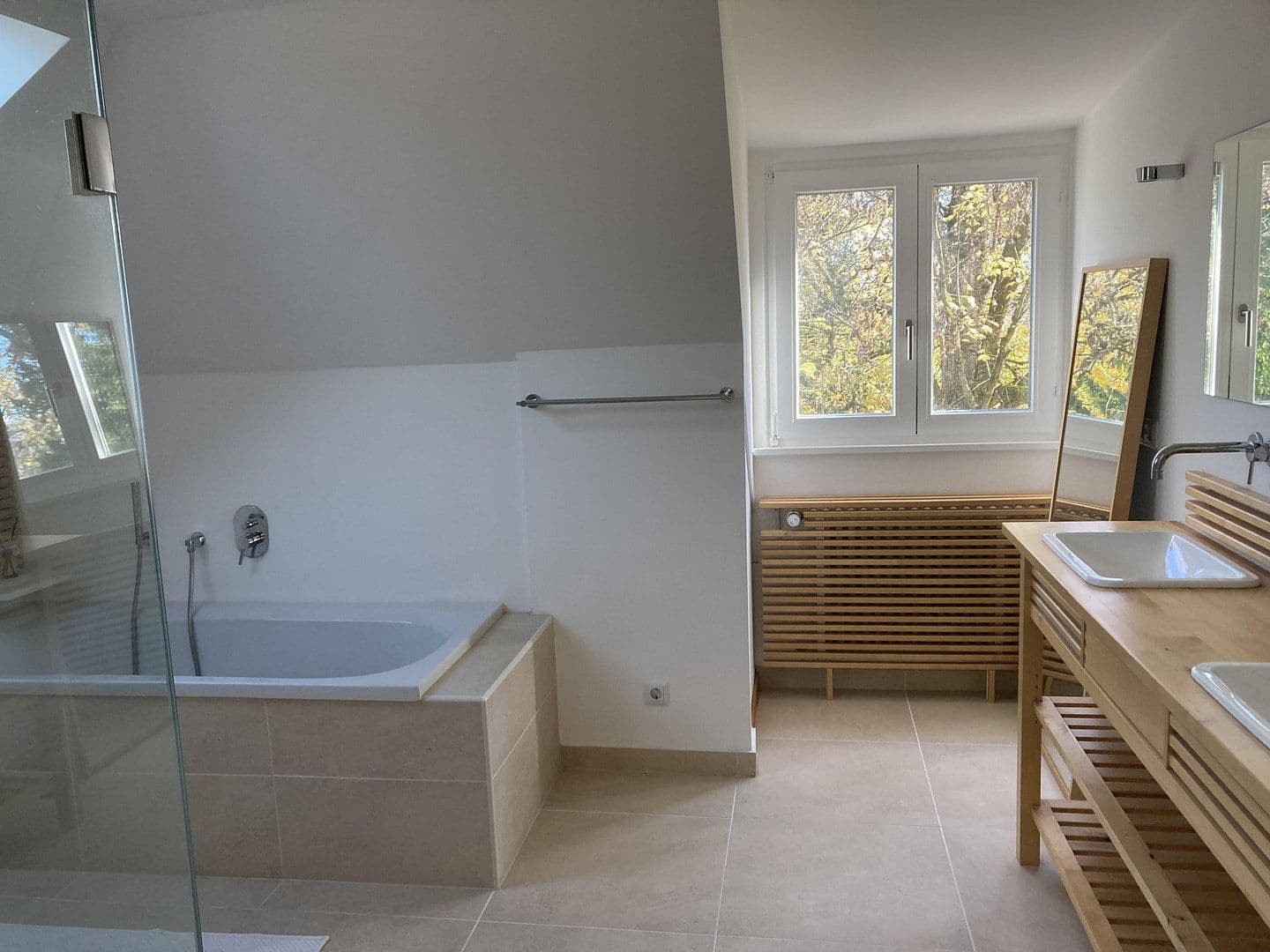 Predaj domu 330 m², pozemek 1.000 m², Augsburg, Bavorsko Predaj domu 330 m², pozemek 1.000 m², Augsburg, Bavorsko