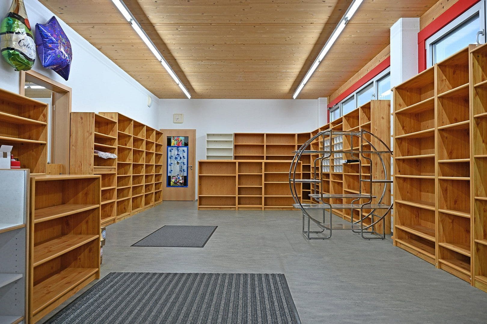 Predaj nebytového priestoru 5.000 m², Bad Säckingen, Bádensko-Wurttembersko Predaj nebytového priestoru 5.000 m², Bad Säckingen, Bádensko-Wurttembersko