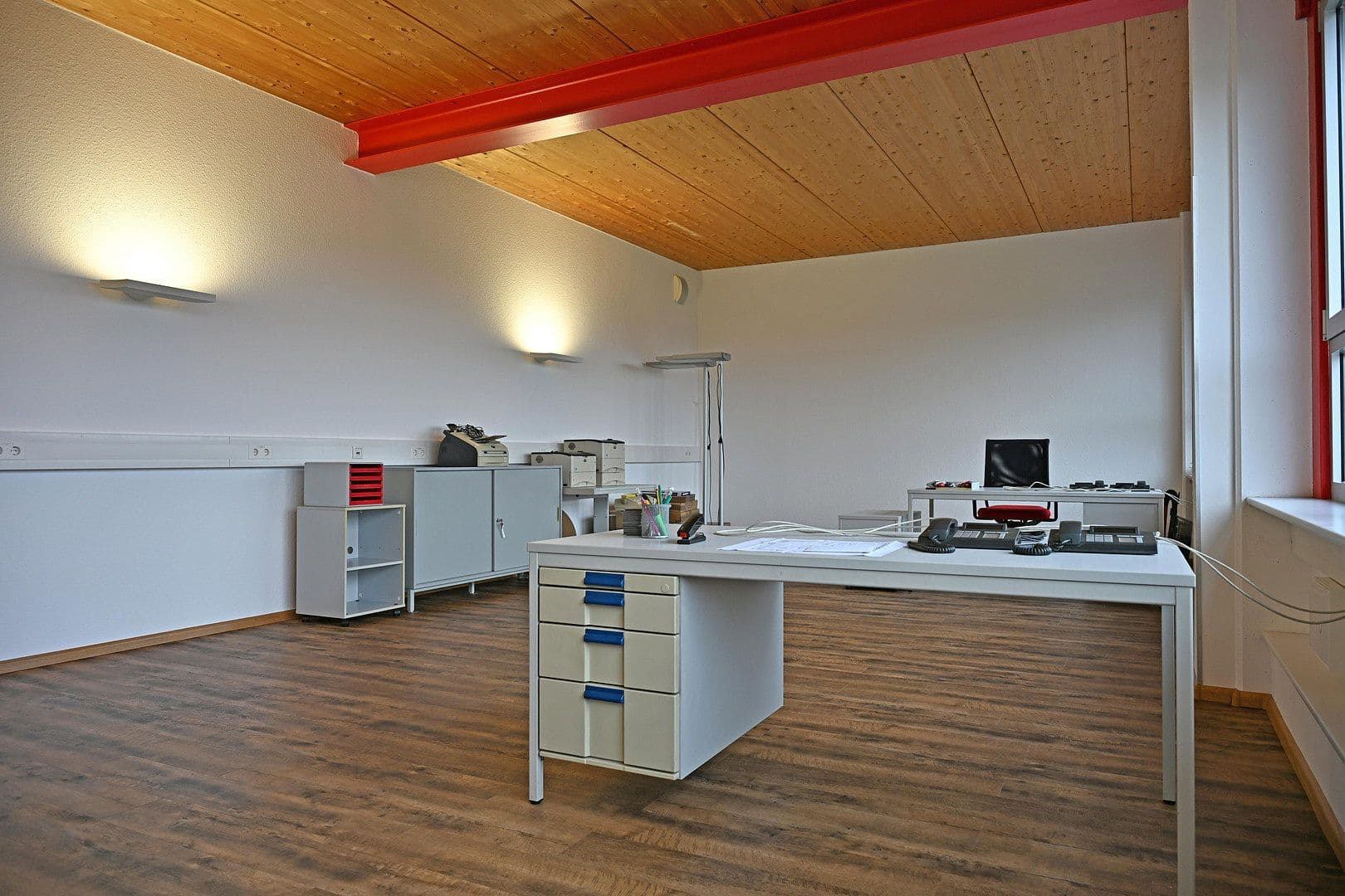 Predaj nebytového priestoru 5.000 m², Bad Säckingen, Bádensko-Wurttembersko Predaj nebytového priestoru 5.000 m², Bad Säckingen, Bádensko-Wurttembersko