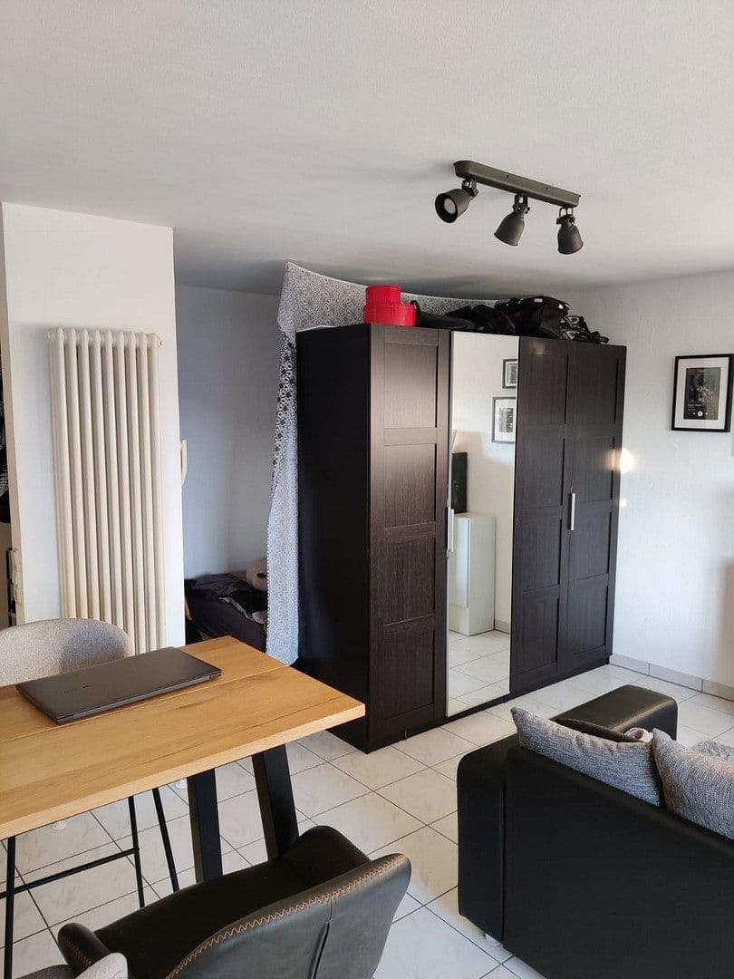 Prenájom bytu 1-izbový 40 m², Aidlingen, Bádensko-Wurttembersko Prenájom bytu 1-izbový 40 m², Aidlingen, Bádensko-Wurttembersko