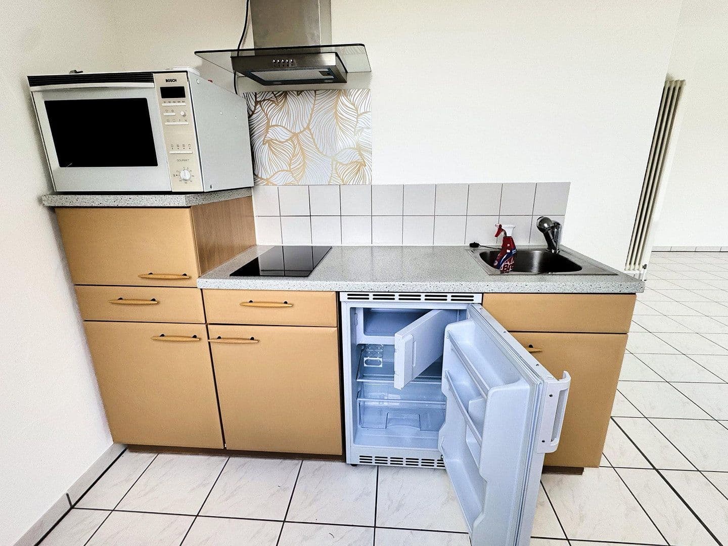 Prenájom bytu 1-izbový 40 m², Aidlingen, Bádensko-Wurttembersko Prenájom bytu 1-izbový 40 m², Aidlingen, Bádensko-Wurttembersko