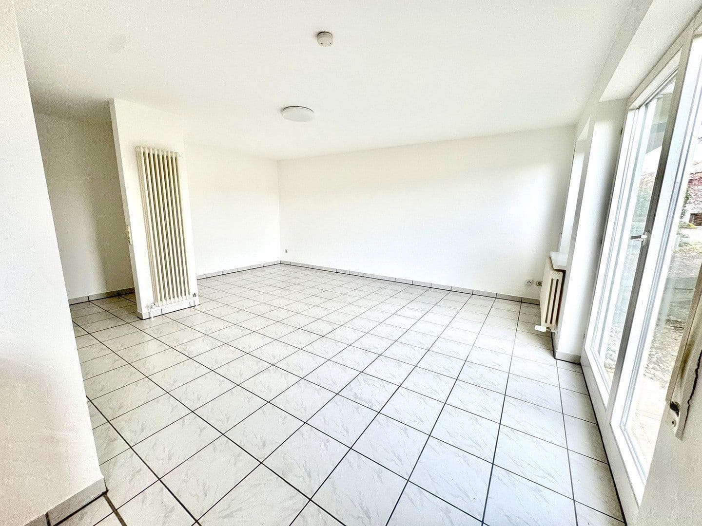 Prenájom bytu 1-izbový 40 m², Aidlingen, Bádensko-Wurttembersko Prenájom bytu 1-izbový 40 m², Aidlingen, Bádensko-Wurttembersko