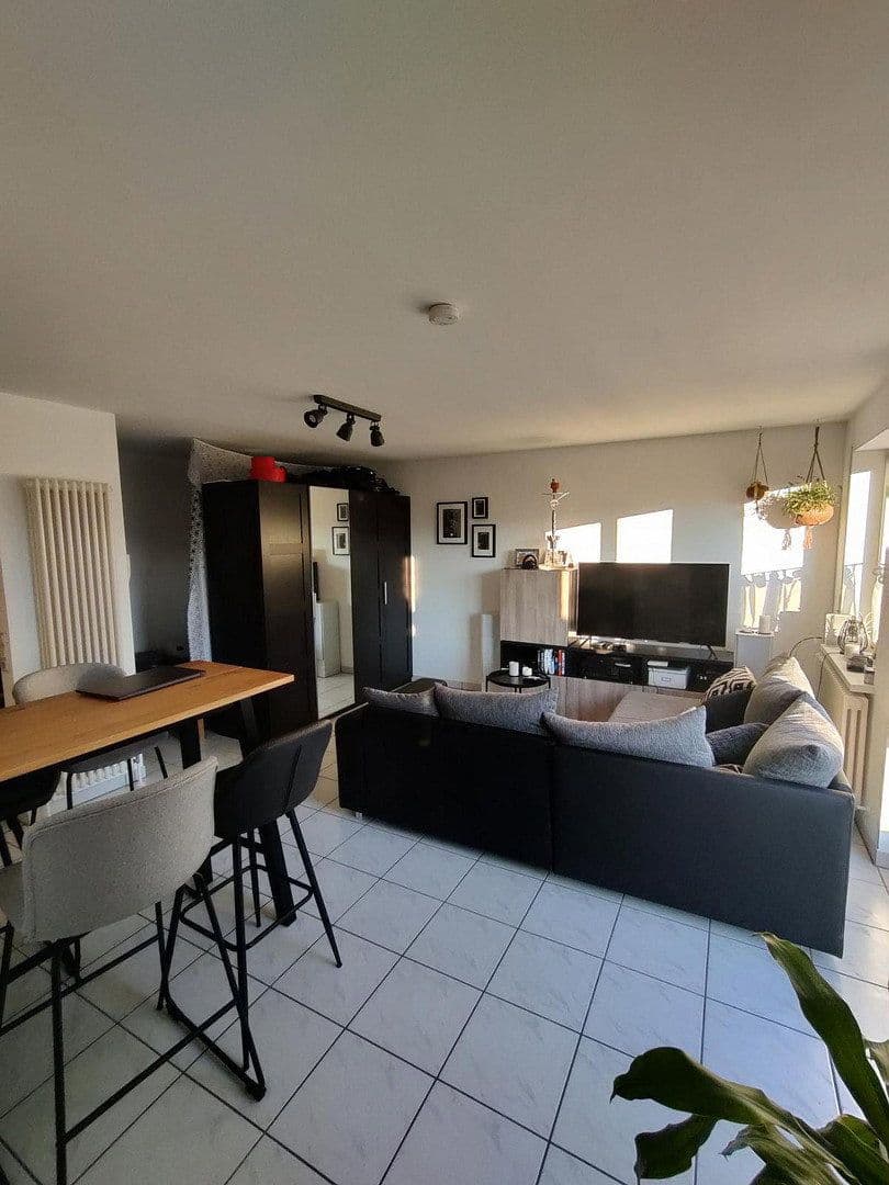 Prenájom bytu 1-izbový 40 m², Aidlingen, Bádensko-Wurttembersko Prenájom bytu 1-izbový 40 m², Aidlingen, Bádensko-Wurttembersko