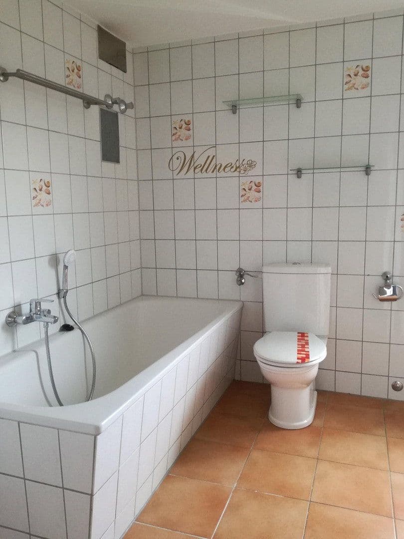 Prenájom bytu 4-izbový 91 m², Westerwaldstraße 5, Limburg an der Lahn, Hesensko Prenájom bytu 4-izbový 91 m², Westerwaldstraße 5, Limburg an der Lahn, Hesensko