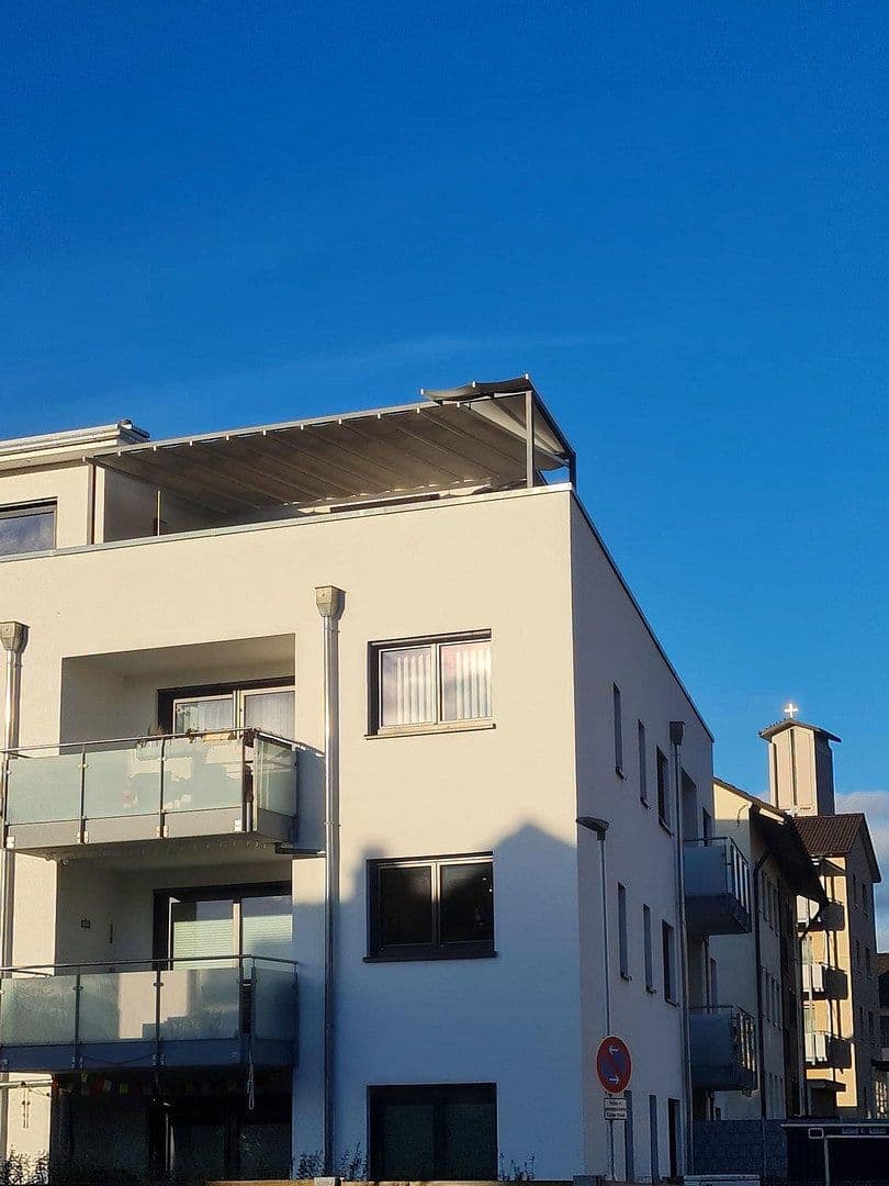 Prenájom bytu 3-izbový 150 m², Weil am Rhein, Bádensko-Wurttembersko Prenájom bytu 3-izbový 150 m², Weil am Rhein, Bádensko-Wurttembersko