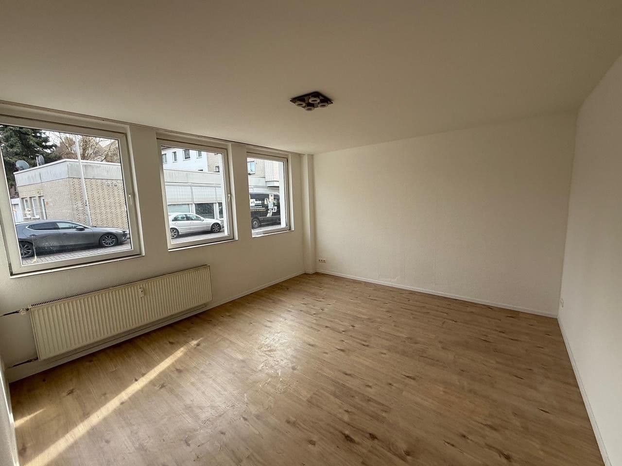 Predaj domu 1.780 m², pozemek 1.162 m², Konstantinplatz.5, Nordrhein-Westfalen - Mönchengladbach, Severné Porýnie - Westfálsko Predaj domu 1.780 m², pozemek 1.162 m², Konstantinplatz.5, Nordrhein-Westfalen - Mönchengladbach, Severné Porýnie - Westfálsko