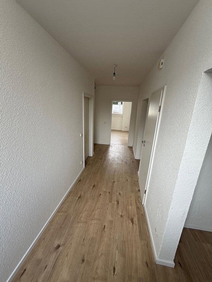 Predaj domu 1.780 m², pozemek 1.162 m², Konstantinplatz.5, Nordrhein-Westfalen - Mönchengladbach, Severné Porýnie - Westfálsko Predaj domu 1.780 m², pozemek 1.162 m², Konstantinplatz.5, Nordrhein-Westfalen - Mönchengladbach, Severné Porýnie - Westfálsko