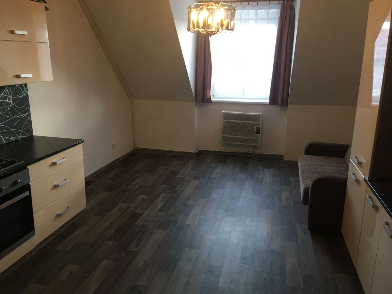 Prenájom bytu 3-izbový 70 m², Dražická, Benátky nad Jizerou, Středočeský kraj Prenájom bytu 3-izbový 70 m², Dražická, Benátky nad Jizerou, Středočeský kraj