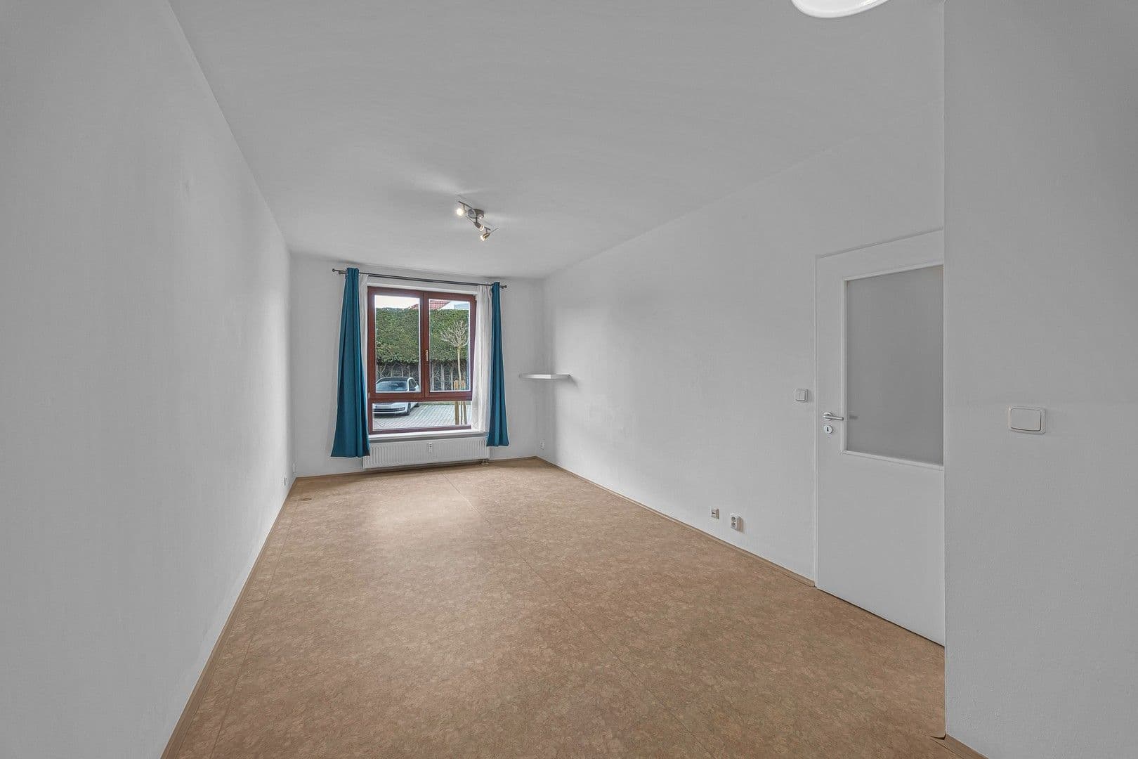 Prenájom bytu 2-izbový 42 m², Jarní, Hostivice, Středočeský kraj Prenájom bytu 2-izbový 42 m², Jarní, Hostivice, Středočeský kraj