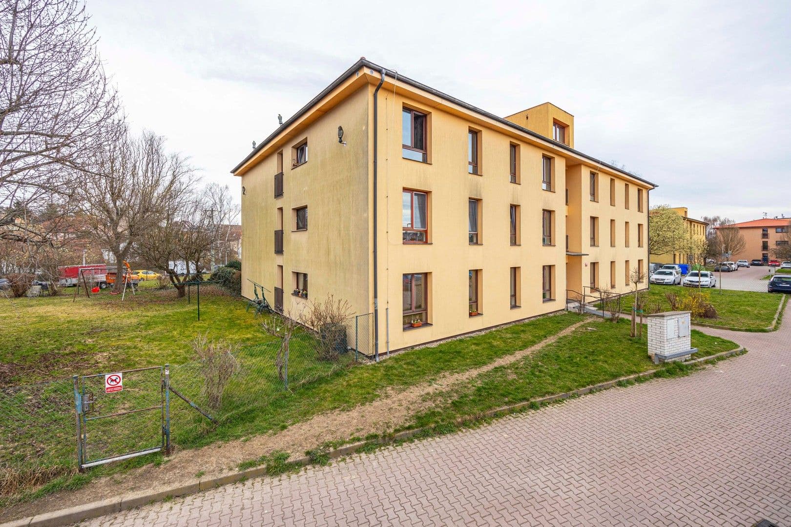 Prenájom bytu 2-izbový 42 m², Jarní, Hostivice, Středočeský kraj Prenájom bytu 2-izbový 42 m², Jarní, Hostivice, Středočeský kraj