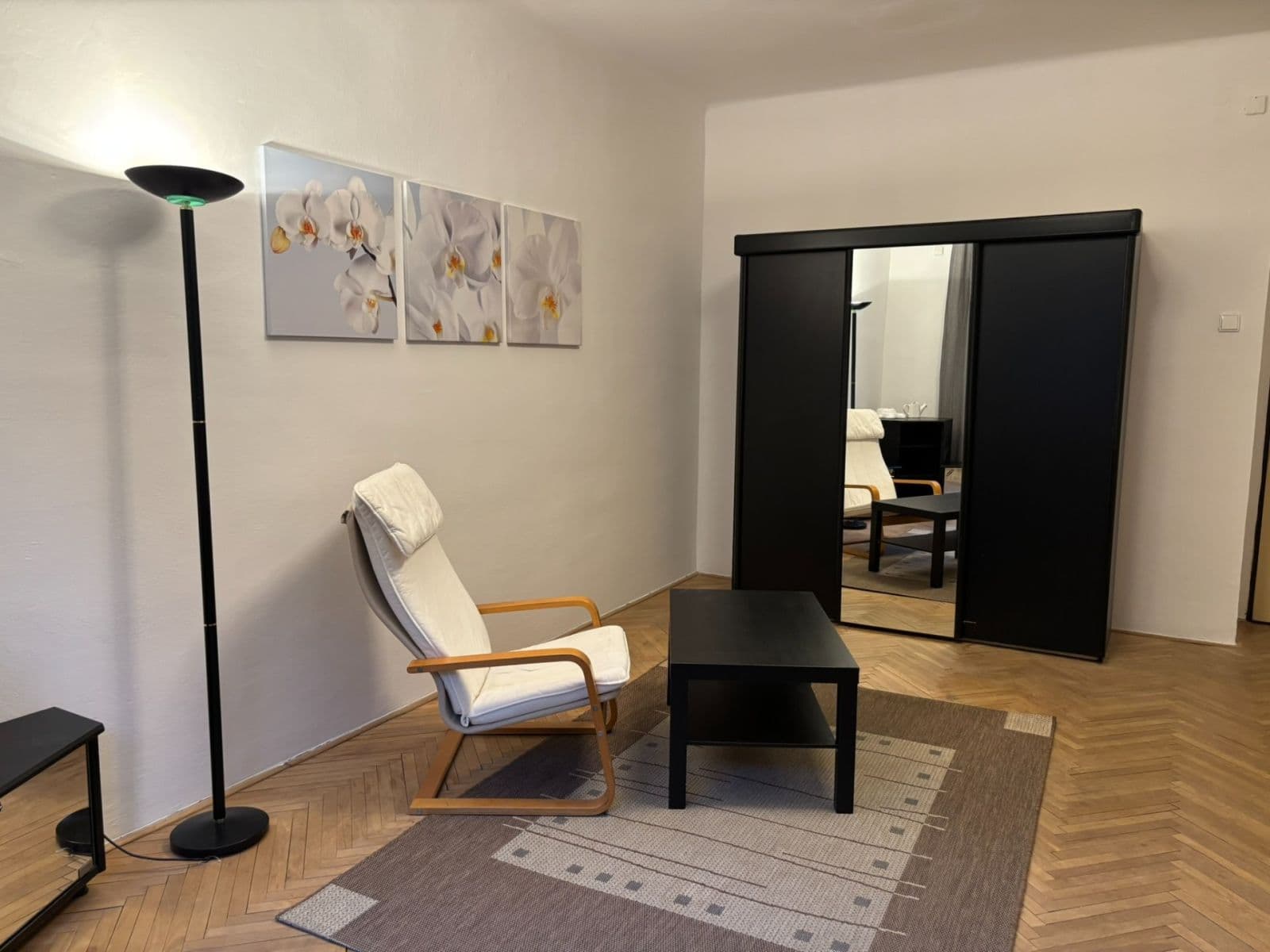 Prenájom bytu 2-izbový 74 m², Hartigova, Praha, Praha Prenájom bytu 2-izbový 74 m², Hartigova, Praha, Praha