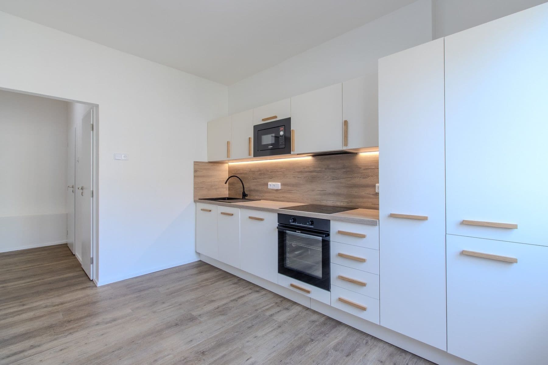 Prenájom bytu 2-izbový 68 m², Herálecká IV, Praha, Praha Prenájom bytu 2-izbový 68 m², Herálecká IV, Praha, Praha