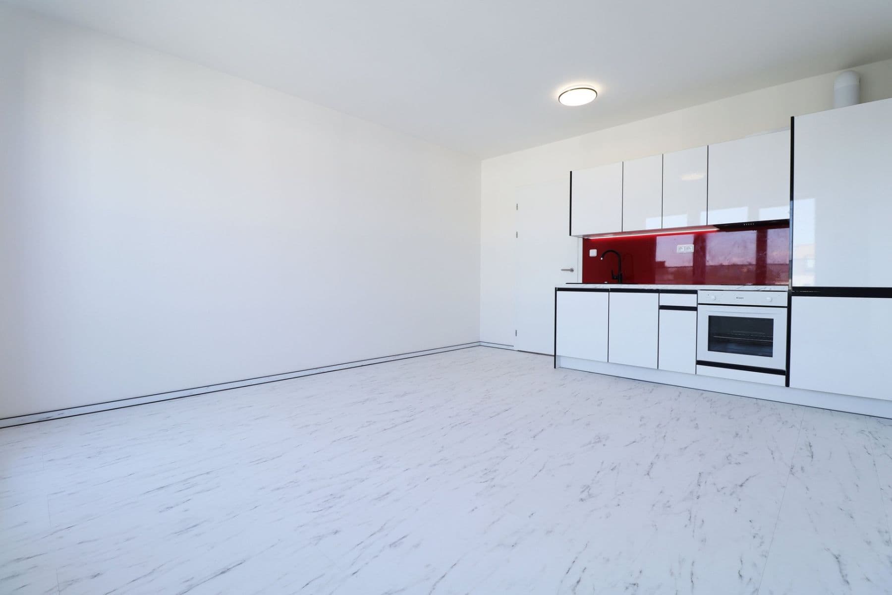 Prenájom bytu 1-izbový 31 m², Gollové, Praha, Praha Prenájom bytu 1-izbový 31 m², Gollové, Praha, Praha
