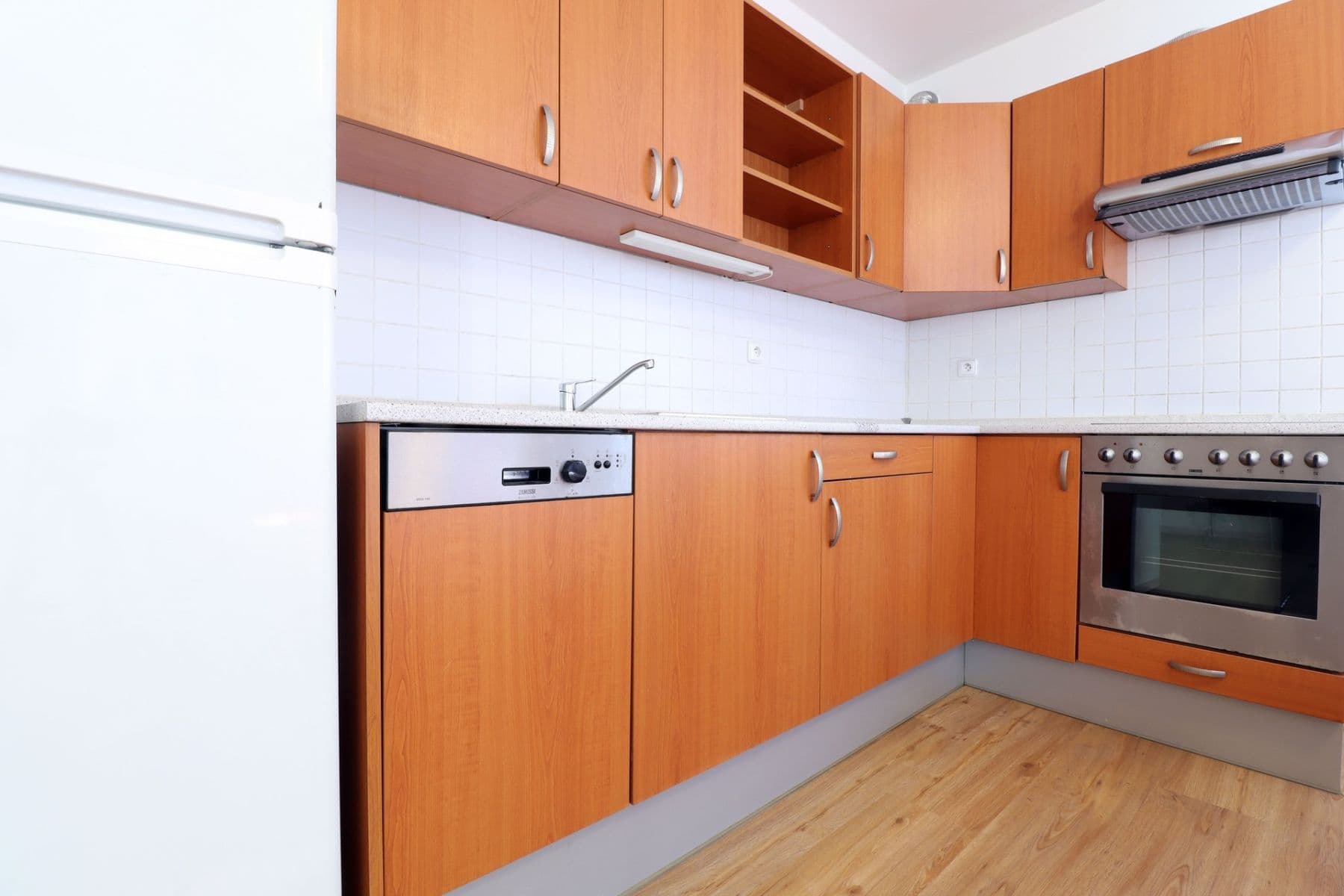 Prenájom bytu 1-izbový 46 m², Mimoňská, Praha, Praha Prenájom bytu 1-izbový 46 m², Mimoňská, Praha, Praha