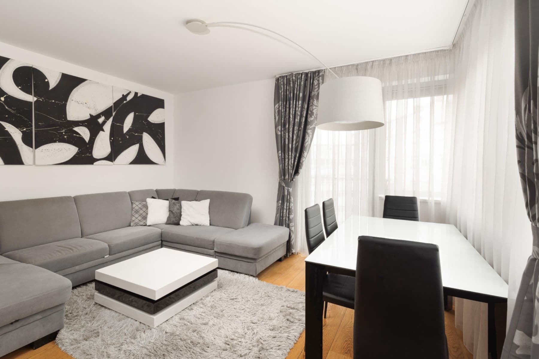 Prenájom bytu 2-izbový 60 m², Šafaříkovy sady, Plzeň, Plzeňský kraj Prenájom bytu 2-izbový 60 m², Šafaříkovy sady, Plzeň, Plzeňský kraj