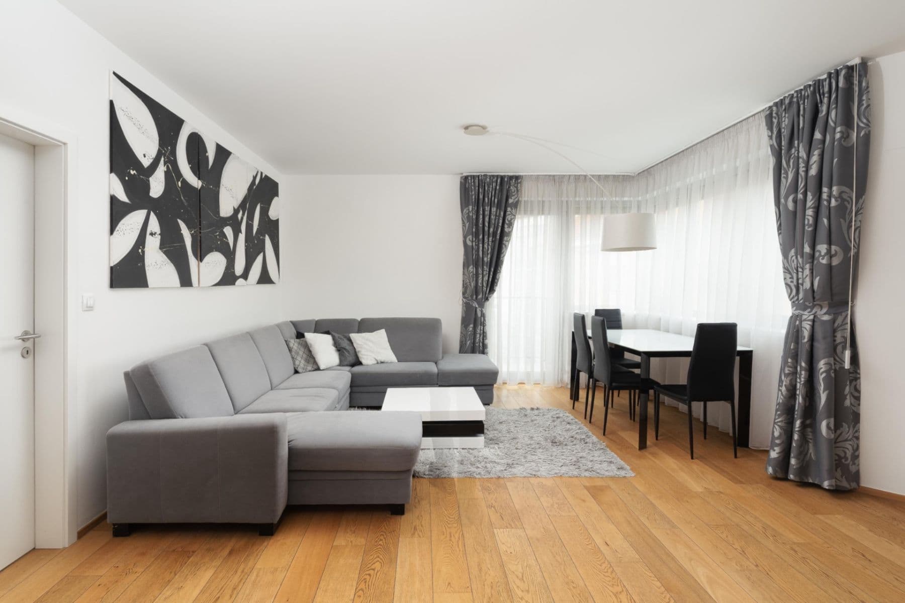 Prenájom bytu 2-izbový 60 m², Šafaříkovy sady, Plzeň, Plzeňský kraj Prenájom bytu 2-izbový 60 m², Šafaříkovy sady, Plzeň, Plzeňský kraj