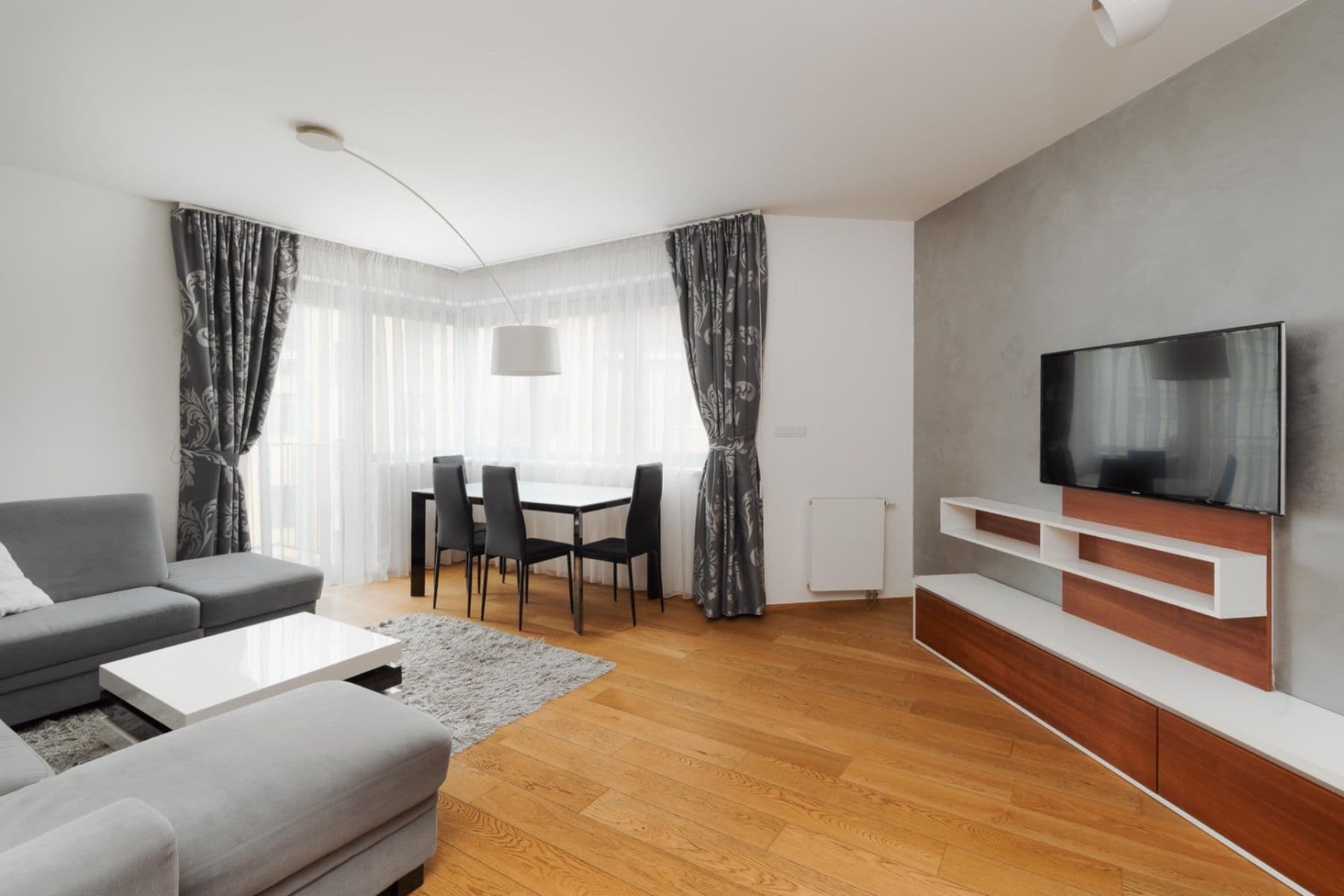 Prenájom bytu 2-izbový 60 m², Šafaříkovy sady, Plzeň, Plzeňský kraj Prenájom bytu 2-izbový 60 m², Šafaříkovy sady, Plzeň, Plzeňský kraj