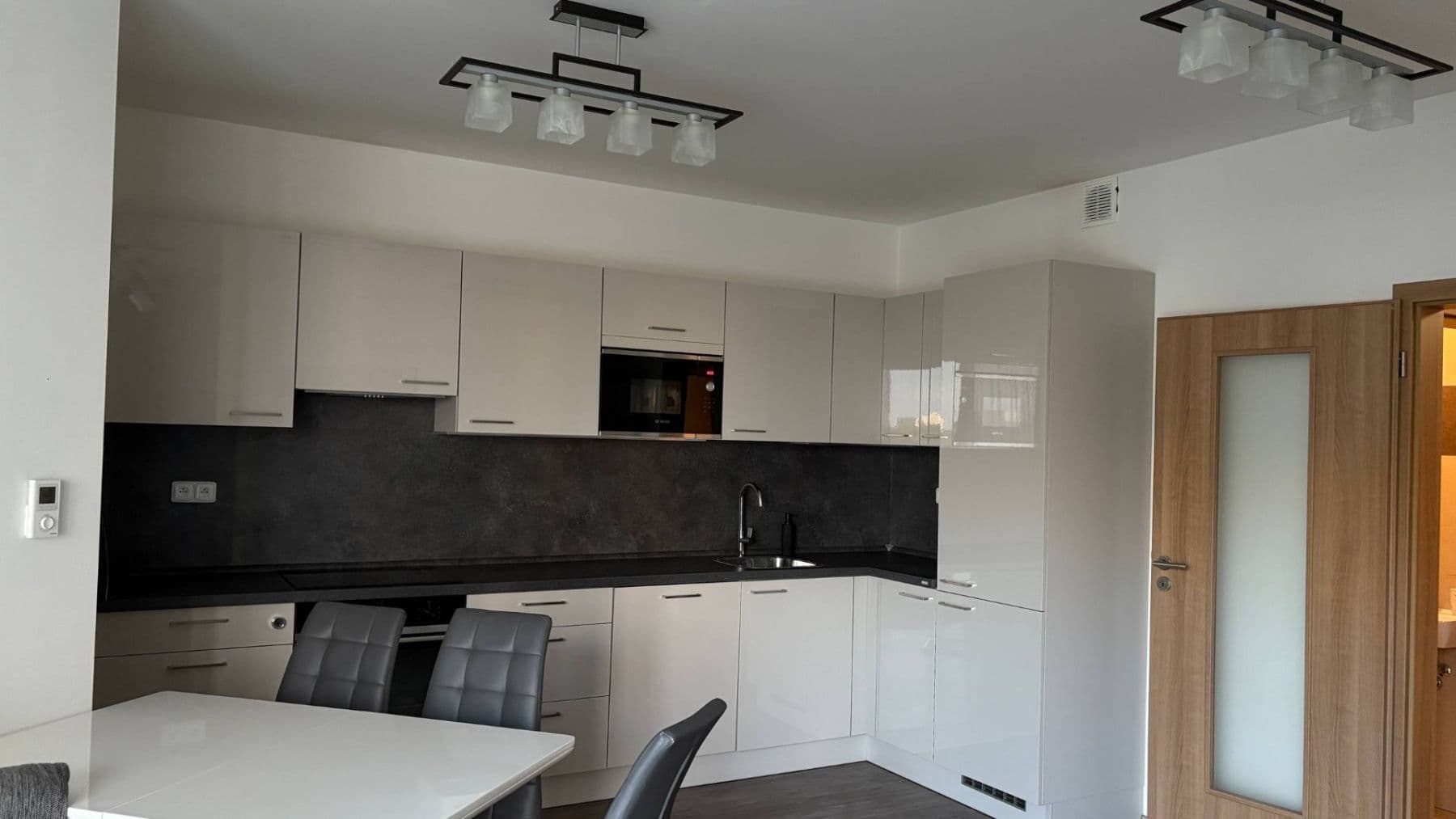 Prenájom bytu 2-izbový 59 m², Zdiměřická, Praha, Praha Prenájom bytu 2-izbový 59 m², Zdiměřická, Praha, Praha