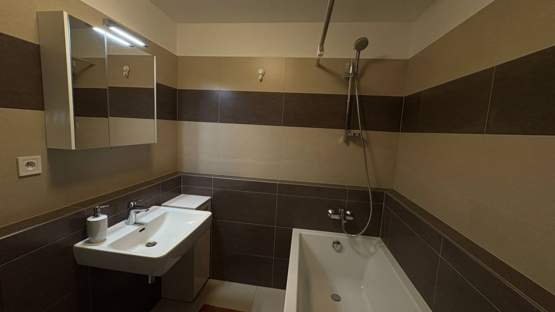 Prenájom bytu 2-izbový 59 m², Zdiměřická, Praha, Praha Prenájom bytu 2-izbový 59 m², Zdiměřická, Praha, Praha