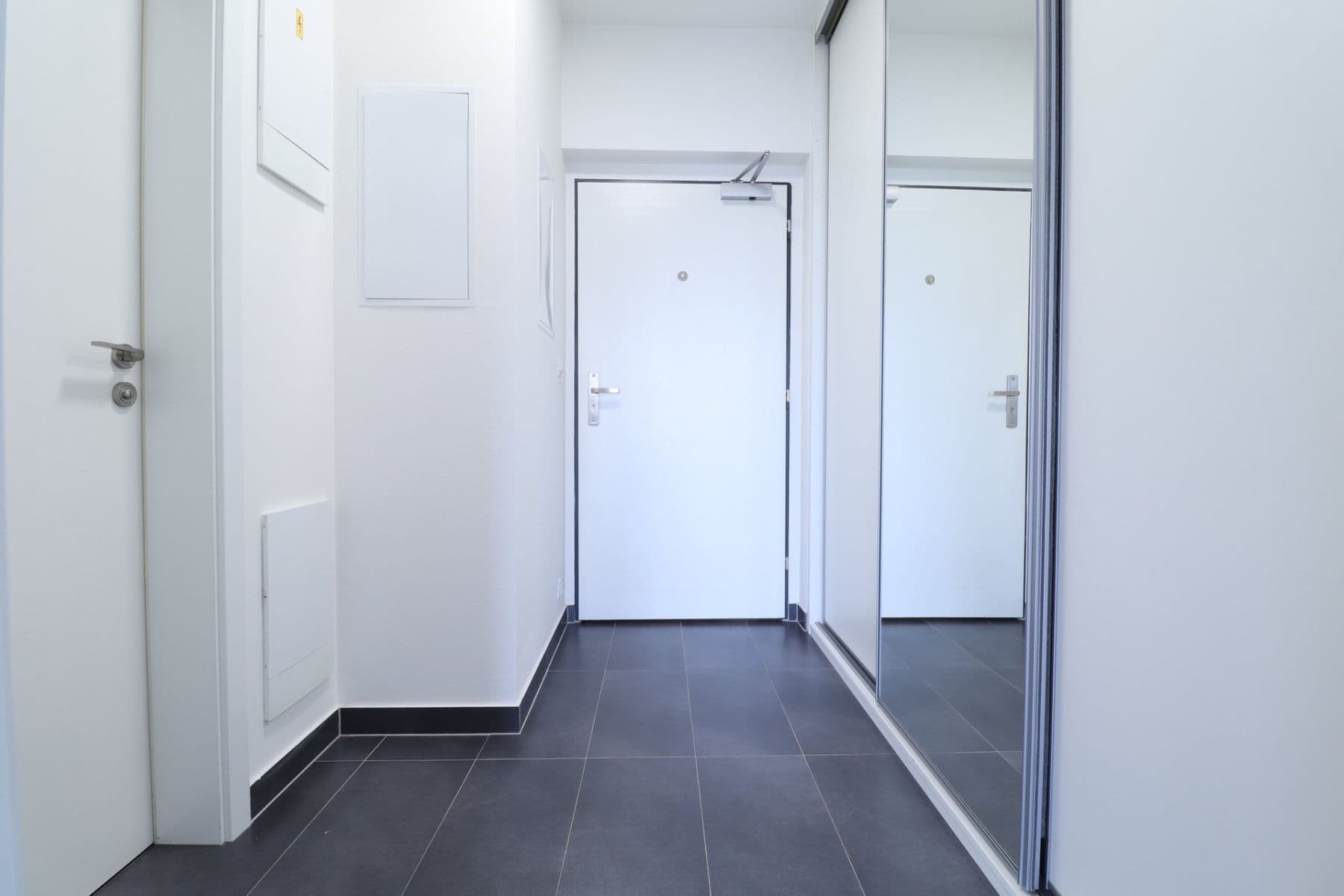Prenájom bytu 1-izbový 34 m², Modrého, Praha, Praha Prenájom bytu 1-izbový 34 m², Modrého, Praha, Praha