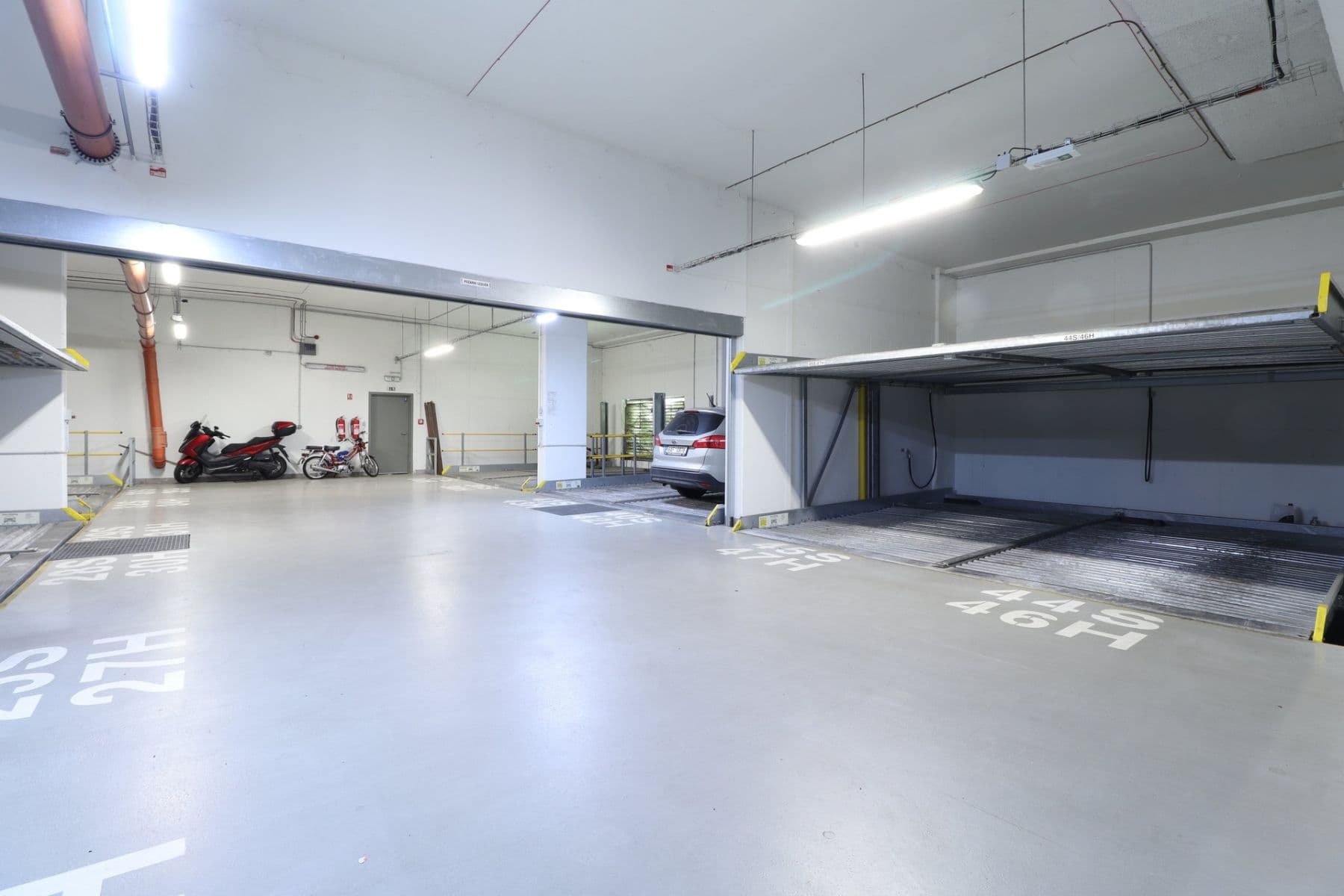 Prenájom bytu 1-izbový 34 m², Modrého, Praha, Praha Prenájom bytu 1-izbový 34 m², Modrého, Praha, Praha