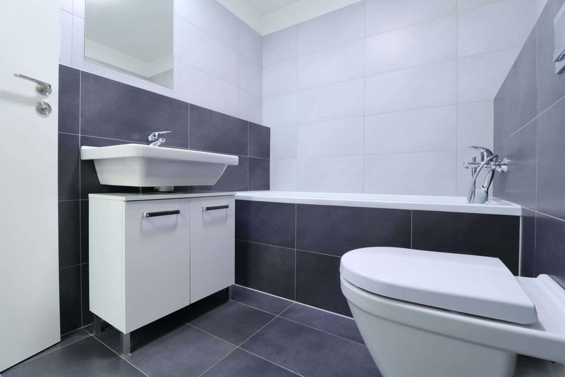 Prenájom bytu 1-izbový 34 m², Modrého, Praha, Praha Prenájom bytu 1-izbový 34 m², Modrého, Praha, Praha