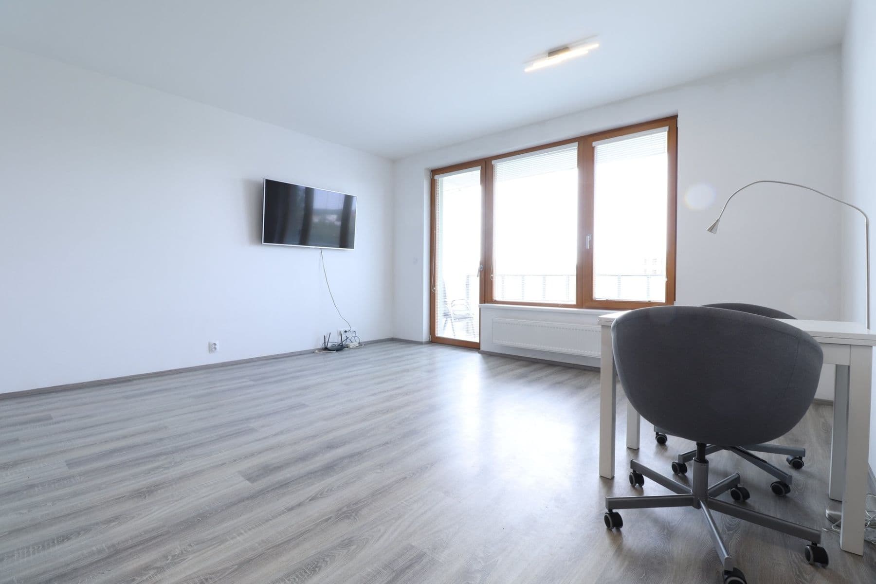Prenájom bytu 1-izbový 34 m², Modrého, Praha, Praha Prenájom bytu 1-izbový 34 m², Modrého, Praha, Praha