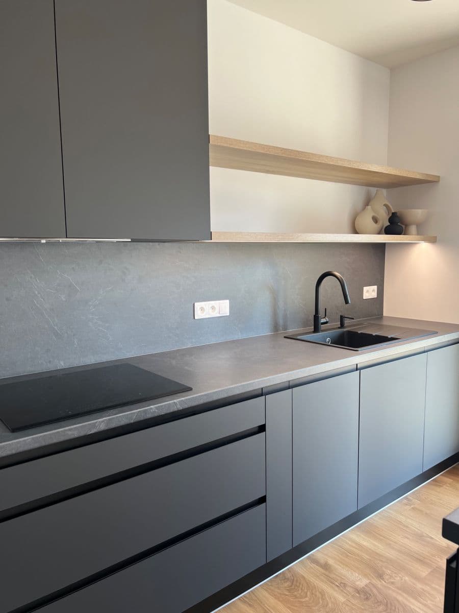 Prenájom bytu 3-izbový 99 m², Pavla Beneše, Praha, Praha Prenájom bytu 3-izbový 99 m², Pavla Beneše, Praha, Praha