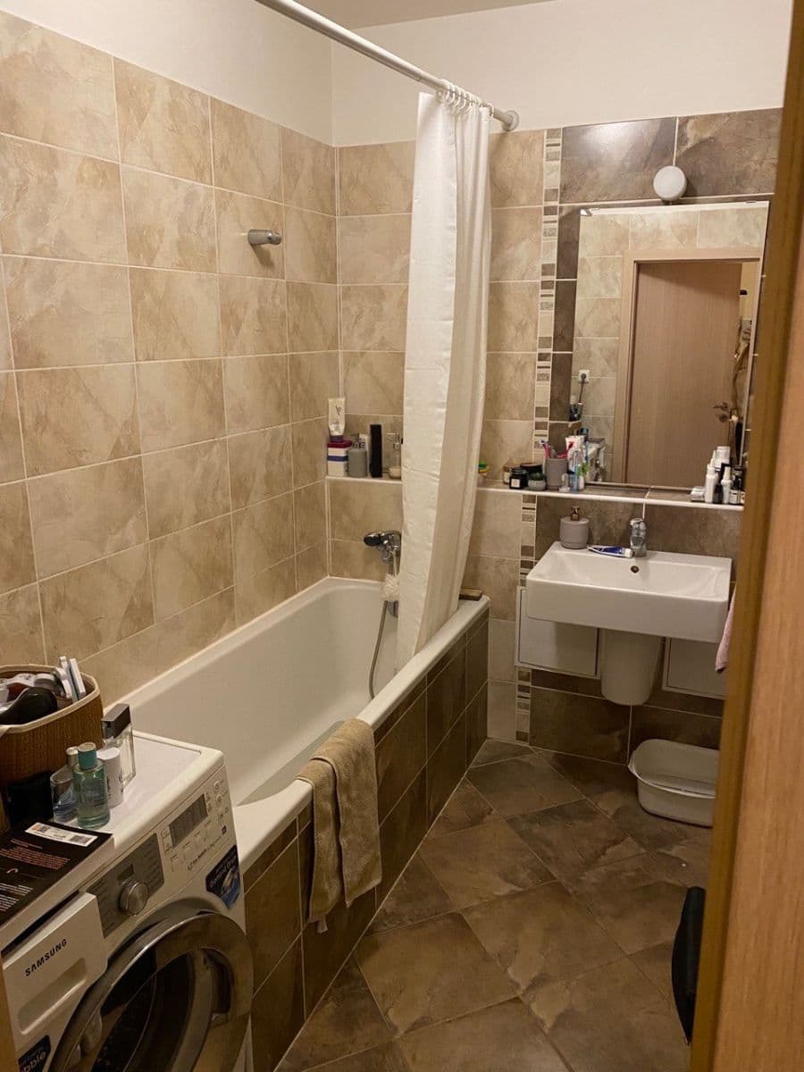 Prenájom bytu 2-izbový 48 m², Pod Harfou, Praha, Praha Prenájom bytu 2-izbový 48 m², Pod Harfou, Praha, Praha