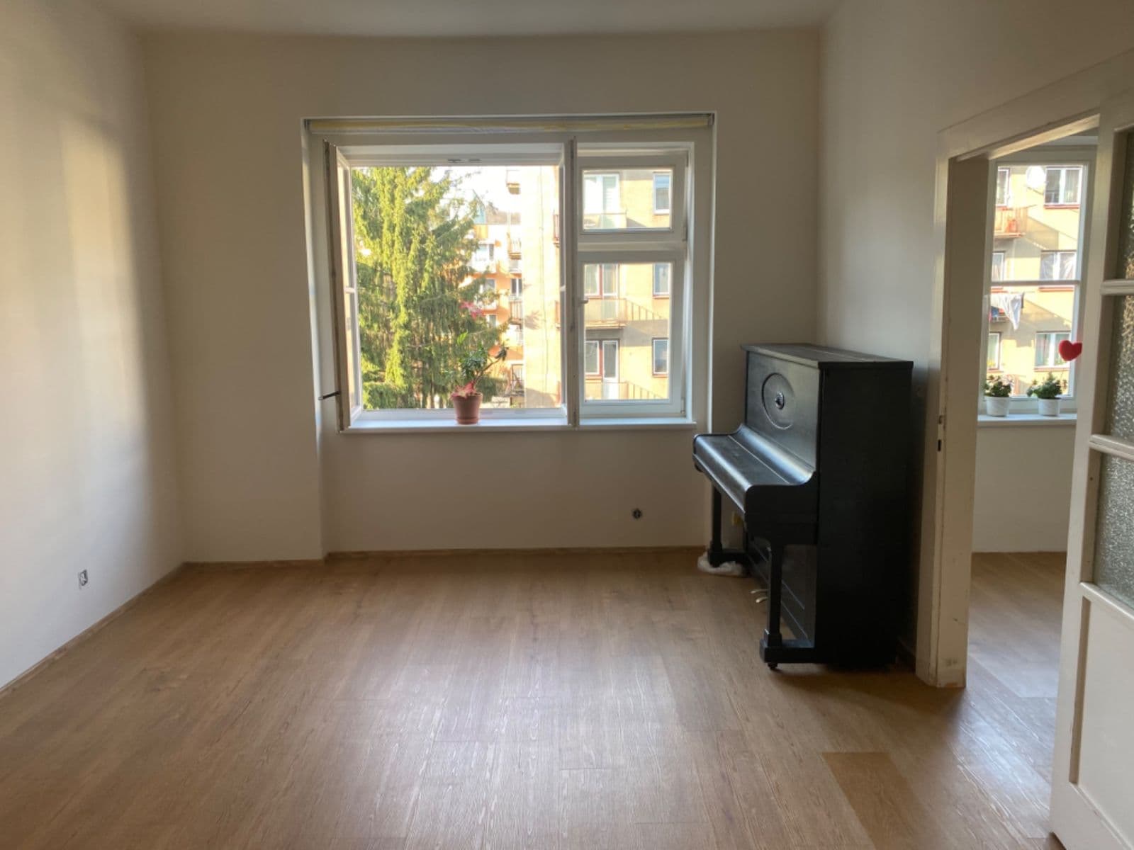 Prenájom bytu 2-izbový 47 m², Slávy Horníka, Praha, Praha Prenájom bytu 2-izbový 47 m², Slávy Horníka, Praha, Praha