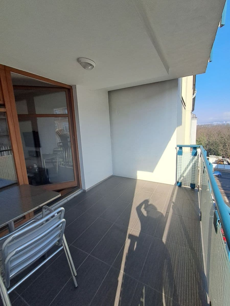 Prenájom bytu 2-izbový 44 m², Hradecká, Praha, Praha Prenájom bytu 2-izbový 44 m², Hradecká, Praha, Praha