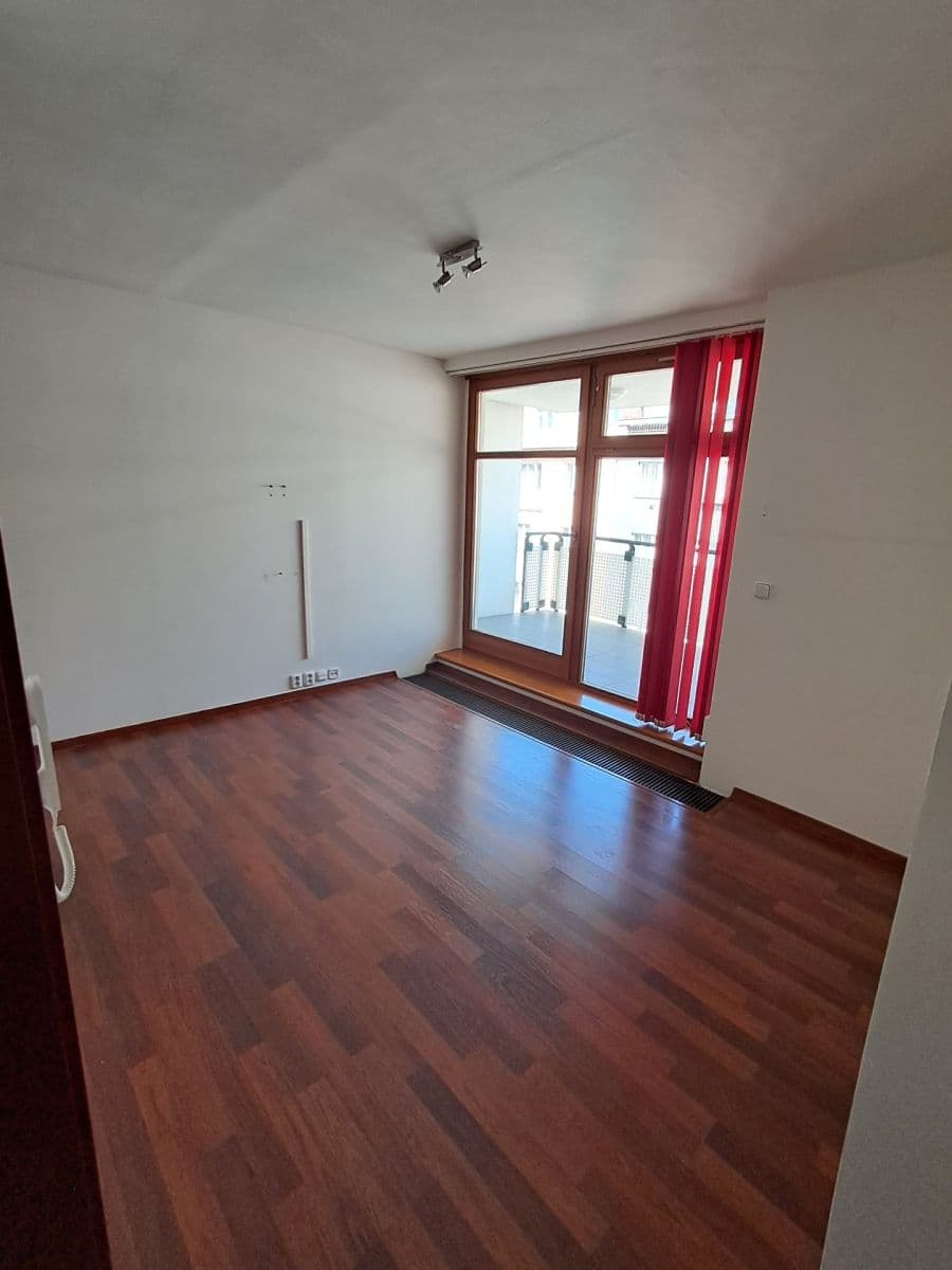 Prenájom bytu 2-izbový 44 m², Hradecká, Praha, Praha Prenájom bytu 2-izbový 44 m², Hradecká, Praha, Praha