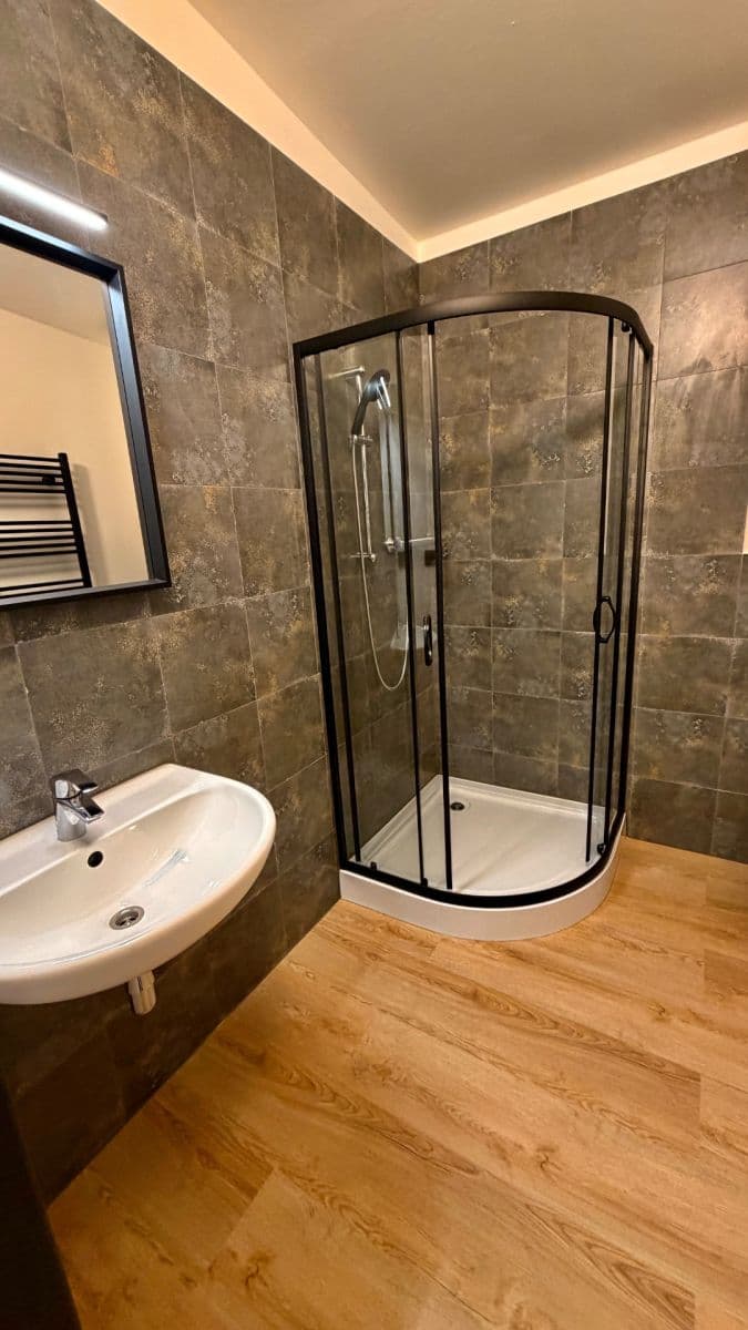 Prenájom bytu 1-izbový 28 m², Pokorného, Praha, Praha Prenájom bytu 1-izbový 28 m², Pokorného, Praha, Praha