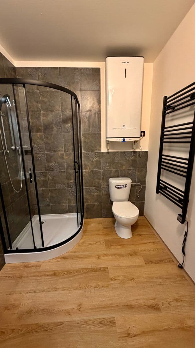 Prenájom bytu 1-izbový 28 m², Pokorného, Praha, Praha Prenájom bytu 1-izbový 28 m², Pokorného, Praha, Praha