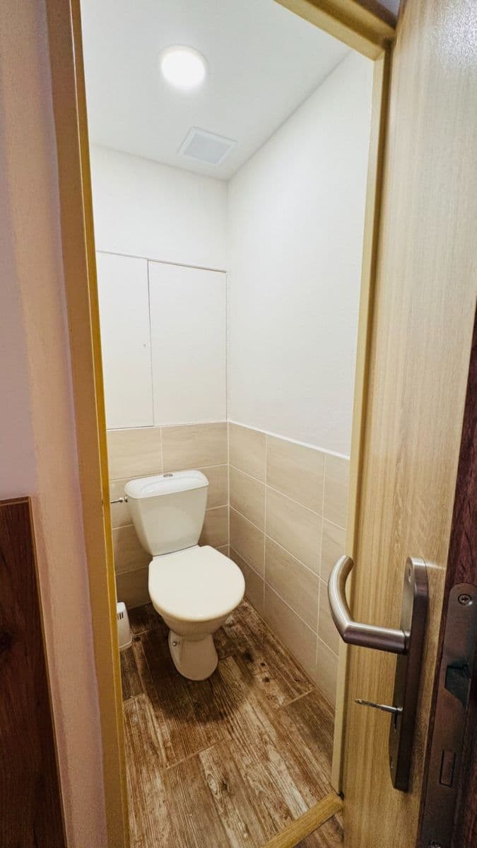 Prenájom bytu 2-izbový 51 m², U Hřbitova, Jihlava, Kraj Vysočina Prenájom bytu 2-izbový 51 m², U Hřbitova, Jihlava, Kraj Vysočina