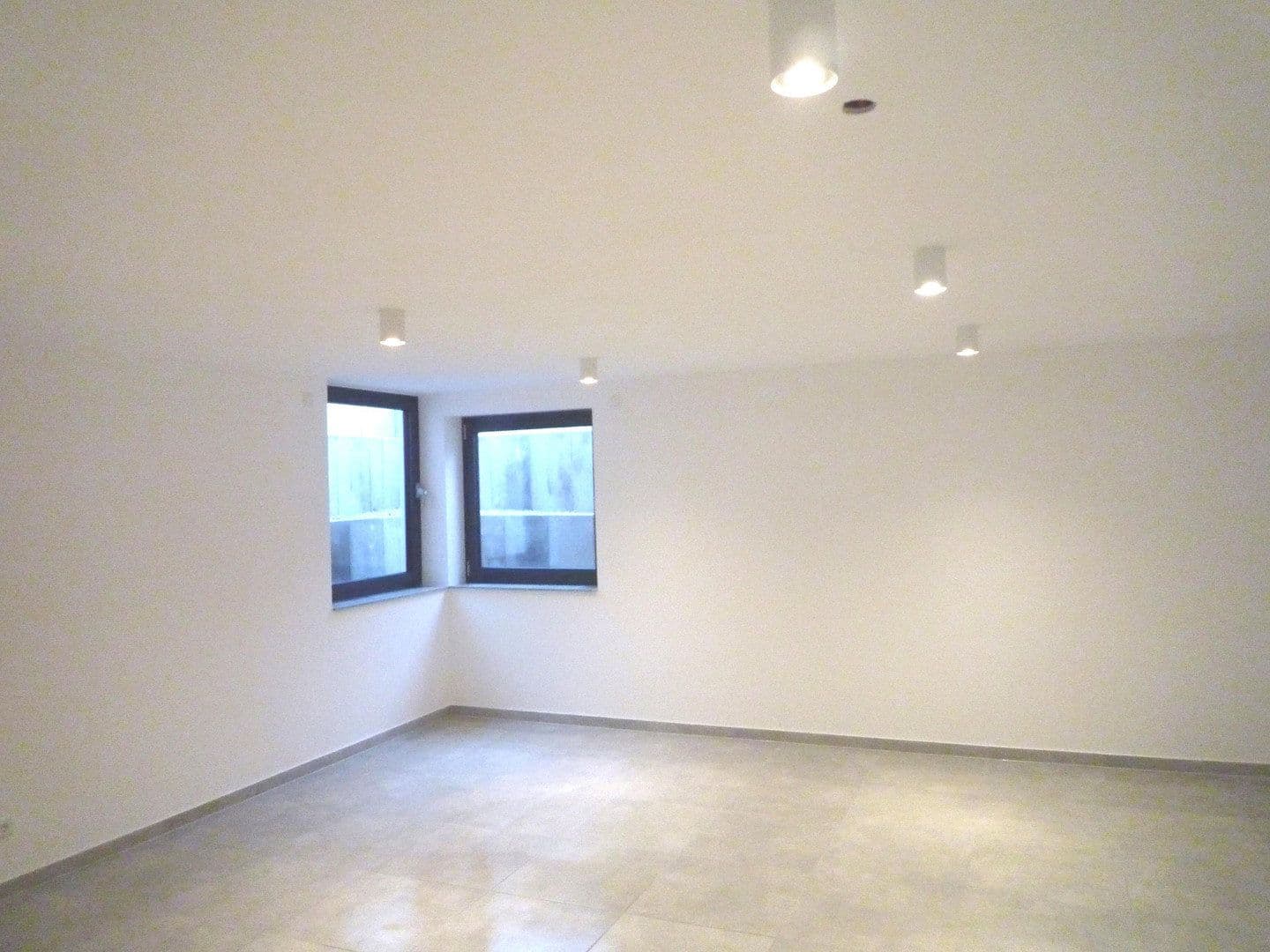 Prenájom domu 205 m², pozemek 311 m², Meerbusch, Severné Porýnie - Westfálsko Prenájom domu 205 m², pozemek 311 m², Meerbusch, Severné Porýnie - Westfálsko