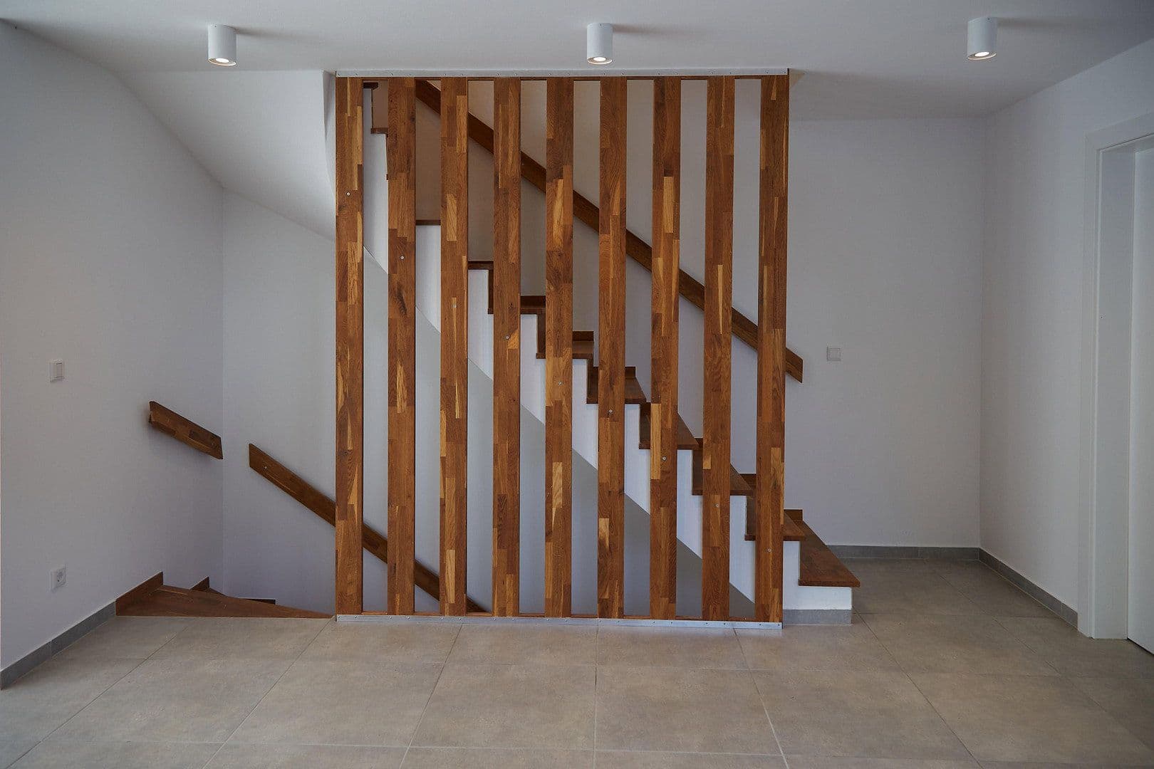 Prenájom domu 205 m², pozemek 311 m², Meerbusch, Severné Porýnie - Westfálsko Prenájom domu 205 m², pozemek 311 m², Meerbusch, Severné Porýnie - Westfálsko