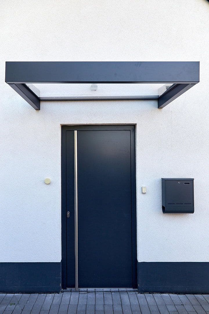 Prenájom domu 205 m², pozemek 311 m², Meerbusch, Severné Porýnie - Westfálsko Prenájom domu 205 m², pozemek 311 m², Meerbusch, Severné Porýnie - Westfálsko