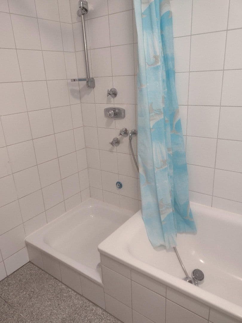 Prenájom bytu 3-izbový 74 m², Limburgstraße, Dettingen unter Teck, Bádensko-Wurttembersko Prenájom bytu 3-izbový 74 m², Limburgstraße, Dettingen unter Teck, Bádensko-Wurttembersko