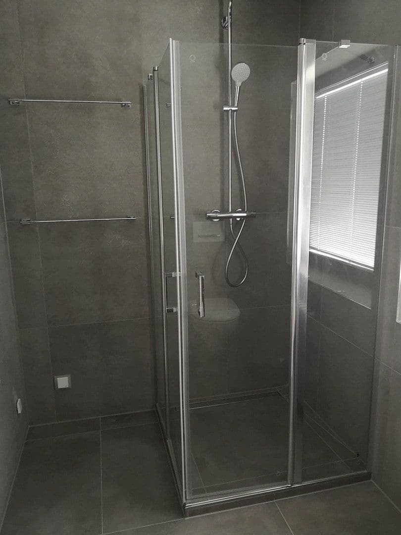 Prenájom bytu 3-izbový 85 m², Mulheim an der Ruhr, Severné Porýnie - Westfálsko Prenájom bytu 3-izbový 85 m², Mulheim an der Ruhr, Severné Porýnie - Westfálsko