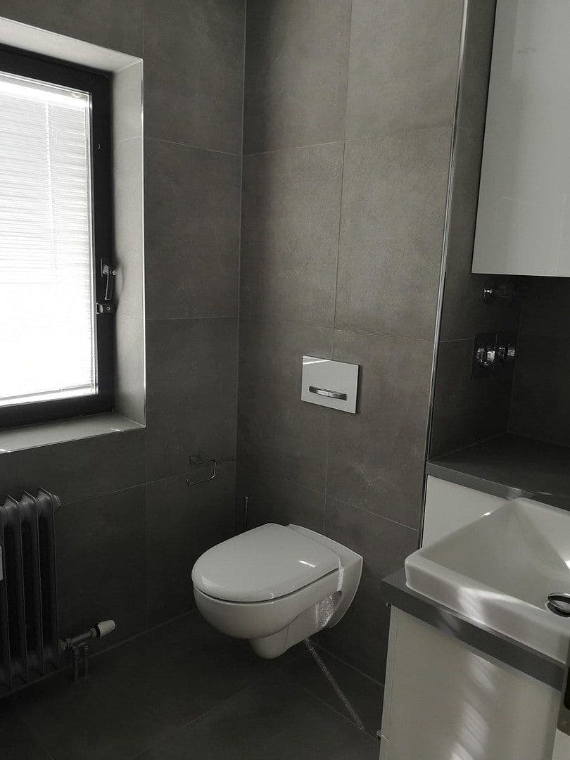 Prenájom bytu 3-izbový 85 m², Mulheim an der Ruhr, Severné Porýnie - Westfálsko Prenájom bytu 3-izbový 85 m², Mulheim an der Ruhr, Severné Porýnie - Westfálsko