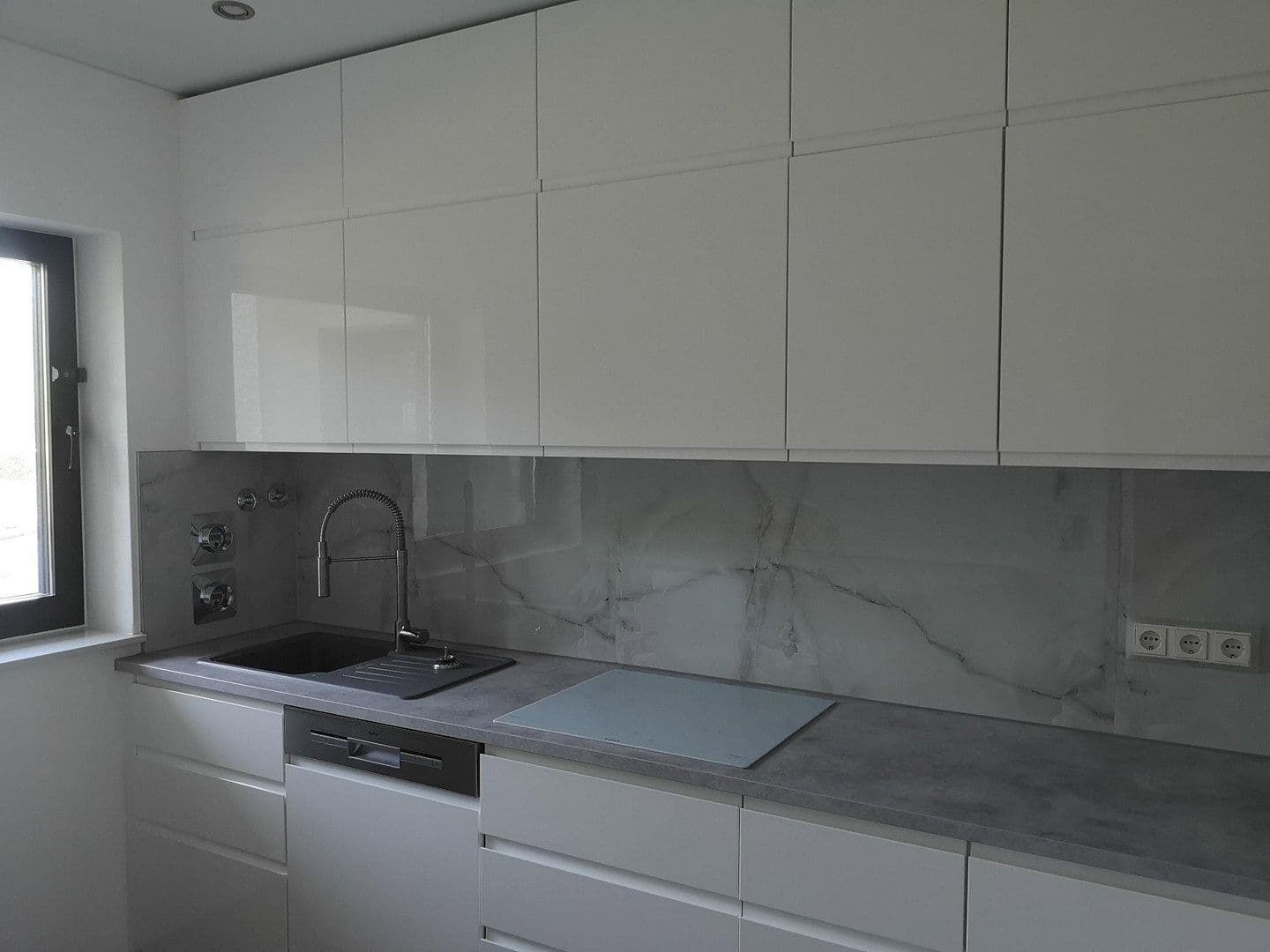 Prenájom bytu 3-izbový 85 m², Mulheim an der Ruhr, Severné Porýnie - Westfálsko Prenájom bytu 3-izbový 85 m², Mulheim an der Ruhr, Severné Porýnie - Westfálsko